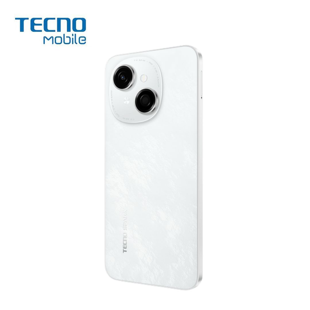 Celular Tecno Spark Go 1S 4G 64GB/3 Liberado Dual Sim Blanco