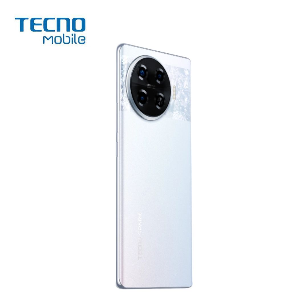 Celular Tecno Spark 20 Pro+ 256GB/8 Liberado Dual Sim Blanco